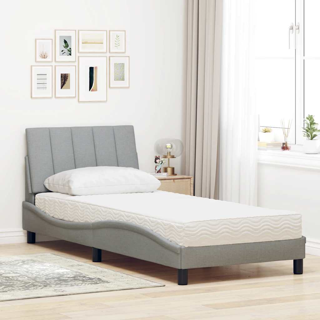 Bed met matras stof lichtgrijs 80x200 cm